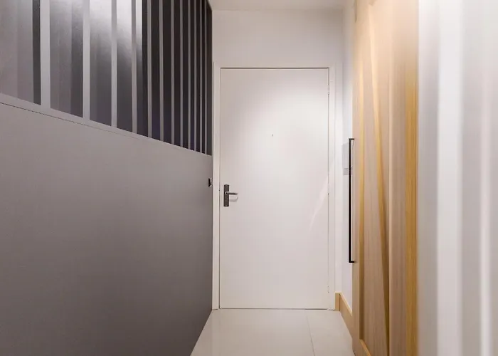 Próximo Ao Consulado E Hospital Conceição! * Porto Alegre